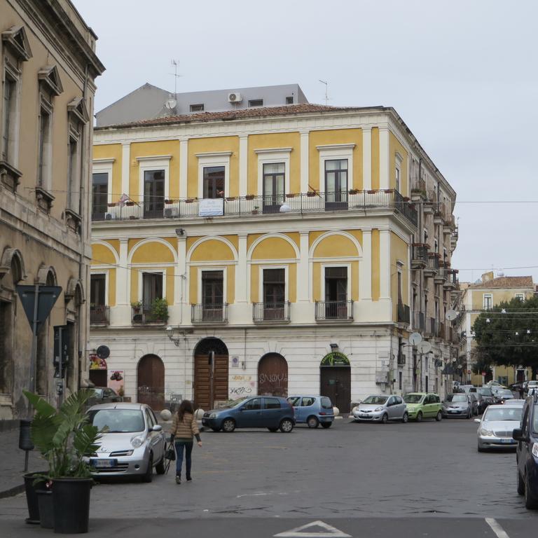 B&B Al Teatro Massimo CTA Exterior photo