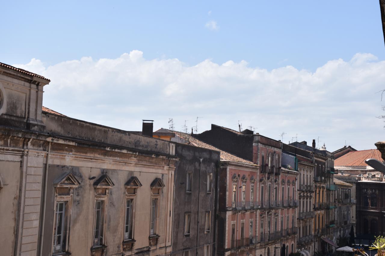 B&B Al Teatro Massimo CTA Exterior photo