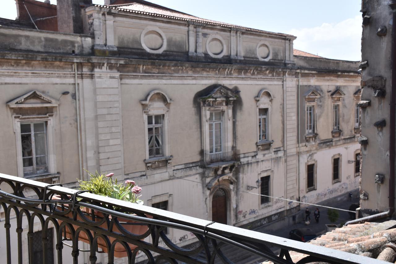 B&B Al Teatro Massimo CTA Exterior photo