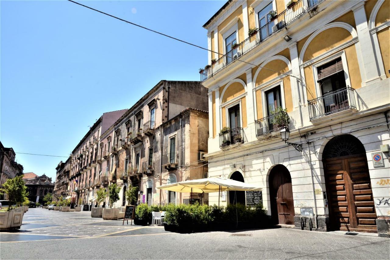 B&B Al Teatro Massimo CTA Exterior photo