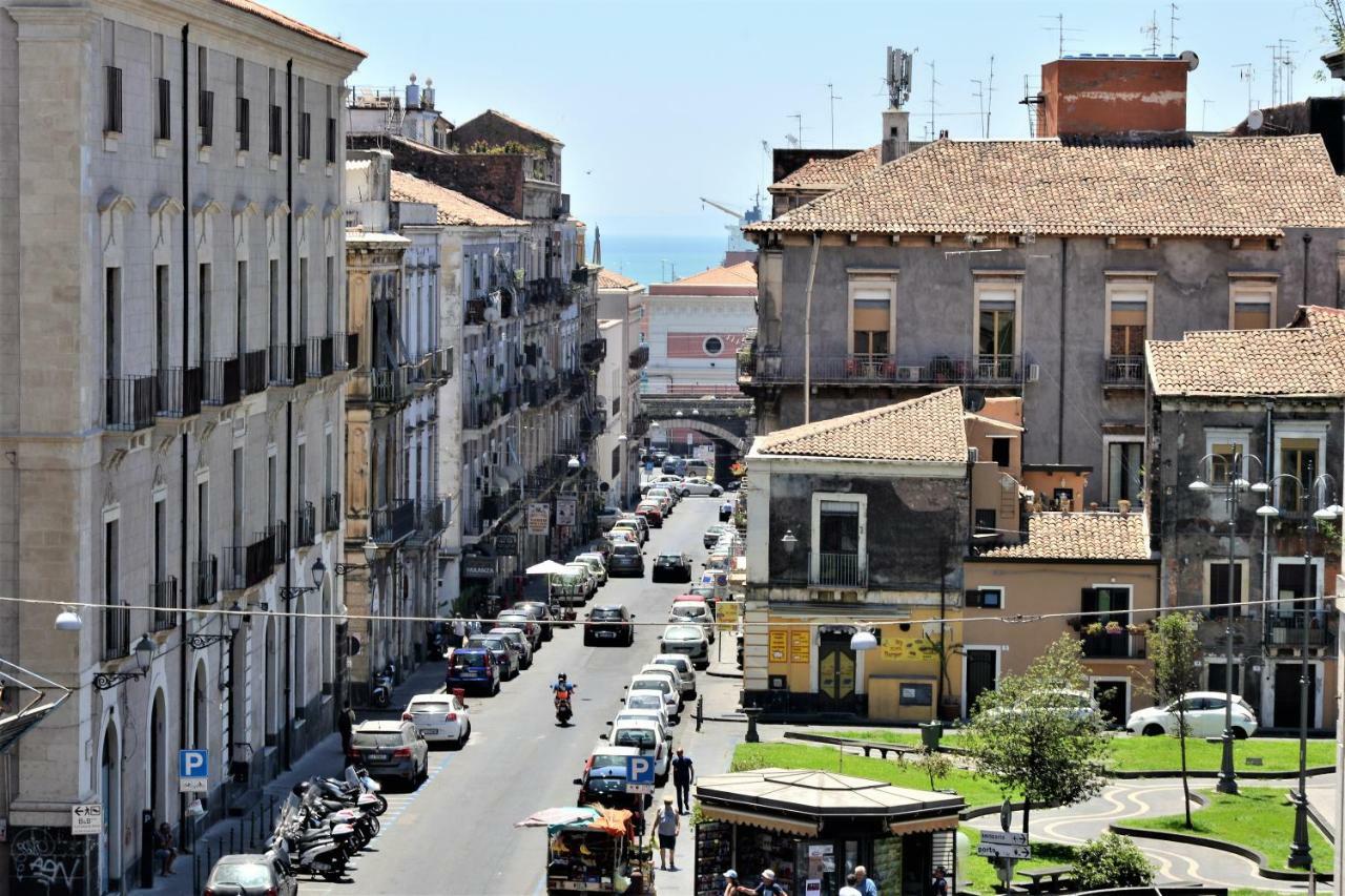 B&B Al Teatro Massimo CTA Exterior photo